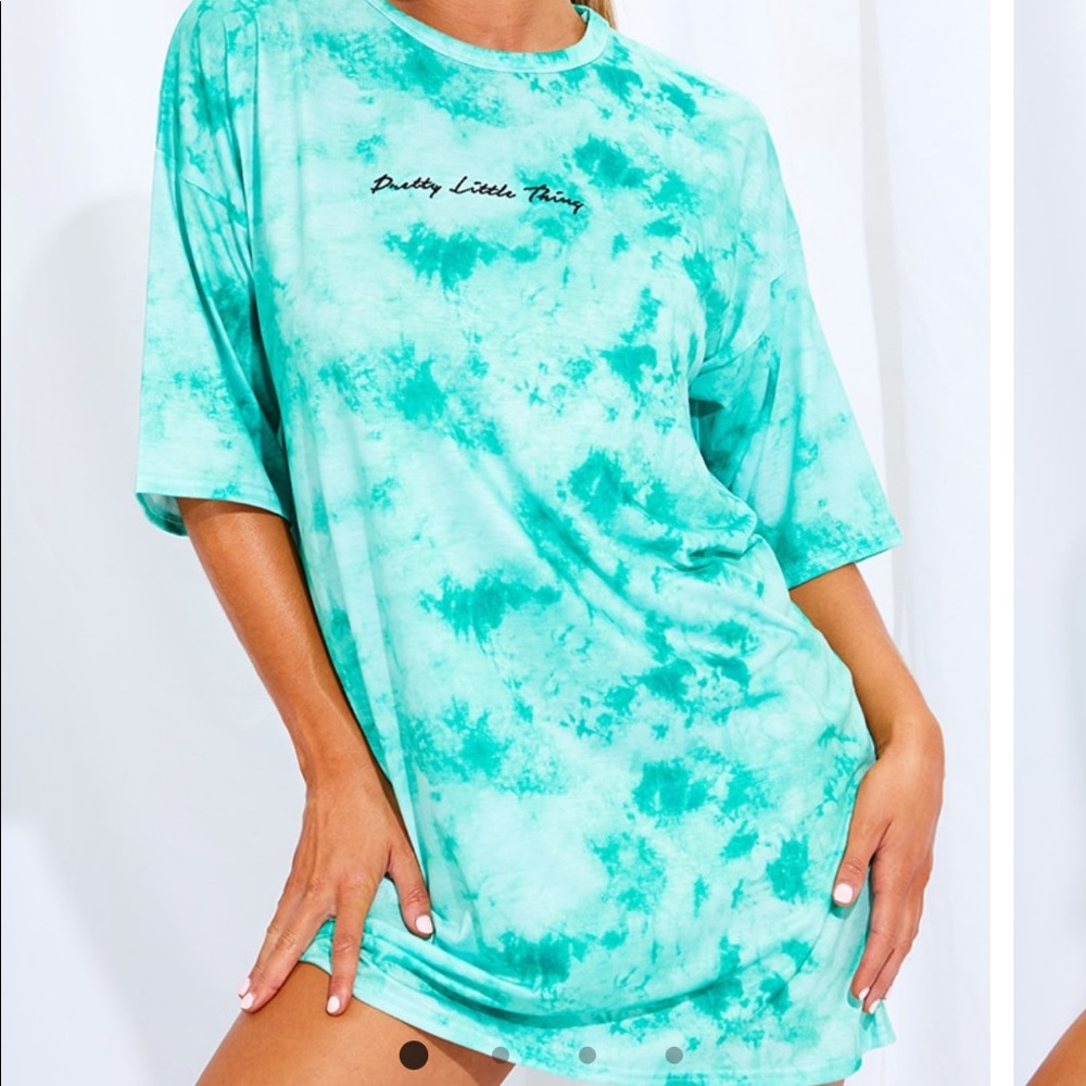 PLT PrettyLittleThing embroidered t shirt dress